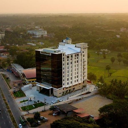 Essentia Manipal Inn Удипи Экстерьер фото